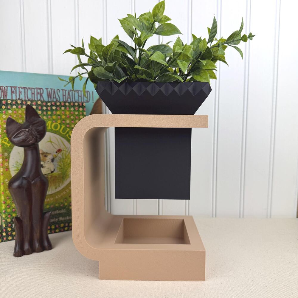 The Daka Planter 02, Indoor Tabletop Planter with Drainage Hole and Stand